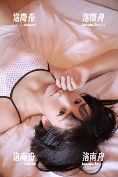 Xiuren秀人网-范小宣fancy Xiuren秀人网 - 邂逅范小宣fancy女王全套写真,给你带来惊艳视觉体验,快来下载吧