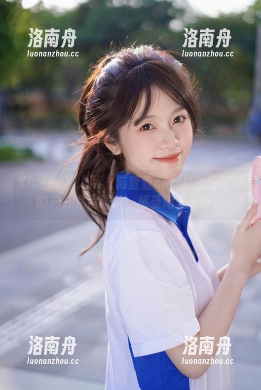 Xiuren秀人网-陆萱萱cecillia Xiuren秀人网 - 陆萱萱cecillia分享她的户外私房图片,感受阳光与欢笑
