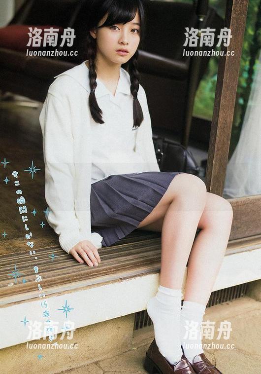 Xiuren秀人网 - 无畏自信：陈思琪Art高跟鞋写真图包传递的女性力量