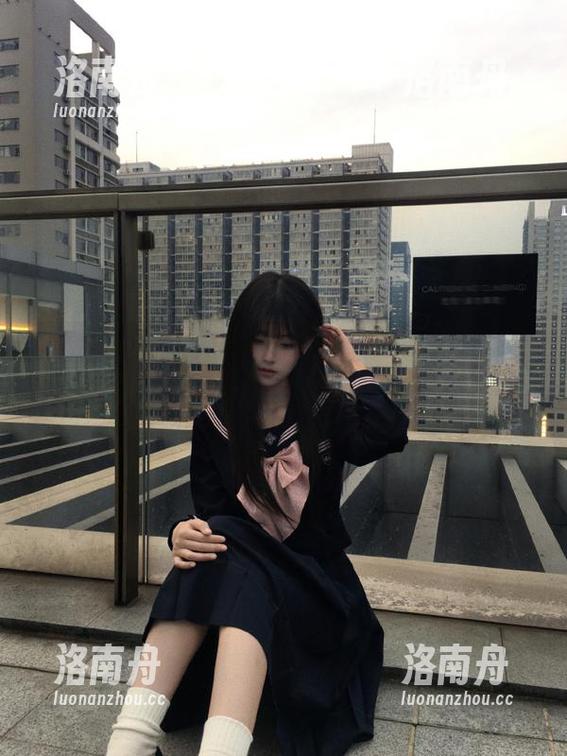 Xiuren秀人网-雨瞳Yoyo Xiuren秀人网 - 雨瞳Yoyo海边作品图包,带你领略大自然的无穷魅力!