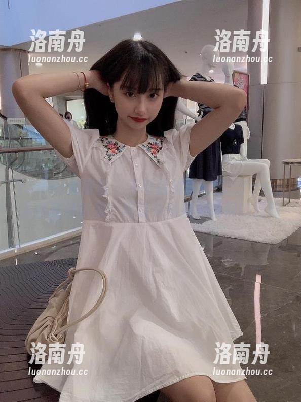 YouMi尤蜜荟-妲己_Toxic YouMi尤蜜荟 - 不可错过的妲己_Toxic天台写真合集:用镜头捕捉她瞬间的骚动