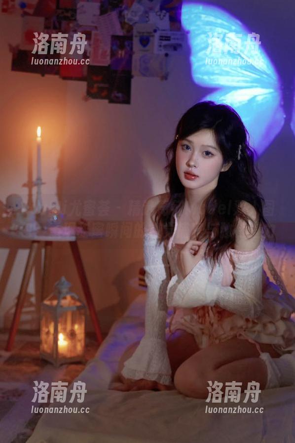 YouMi尤蜜荟-葛征Model YouMi尤蜜荟 - 精选葛征Model双人图包:重现甜蜜瞬间的视觉盛宴与独特魅力