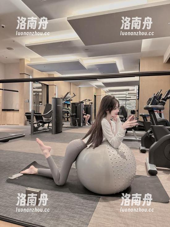 YouWu尤物馆-兔子Nina YouWu尤物馆 - 兔子Nina蕾丝的作品给你带来视觉享受,让我们一同观看吧