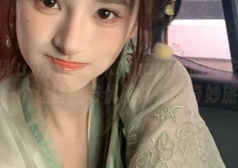 YouWu尤物馆 – 木木hanna的皮衣原图，一个让自嘲与优雅共存的奇妙旅程
