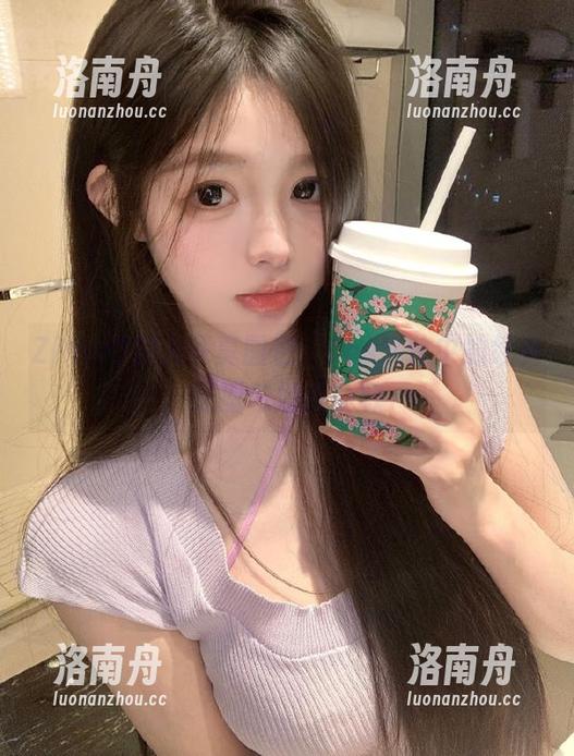 ZinieQ ZinieQ双人写真图包,Cos文化中的经典造型与情感交融