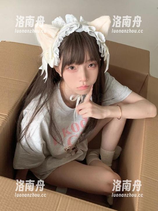 ZinieQ 让ZinieQ的美脚写真成为你的灵感源泉,分享她的时尚故事吧!