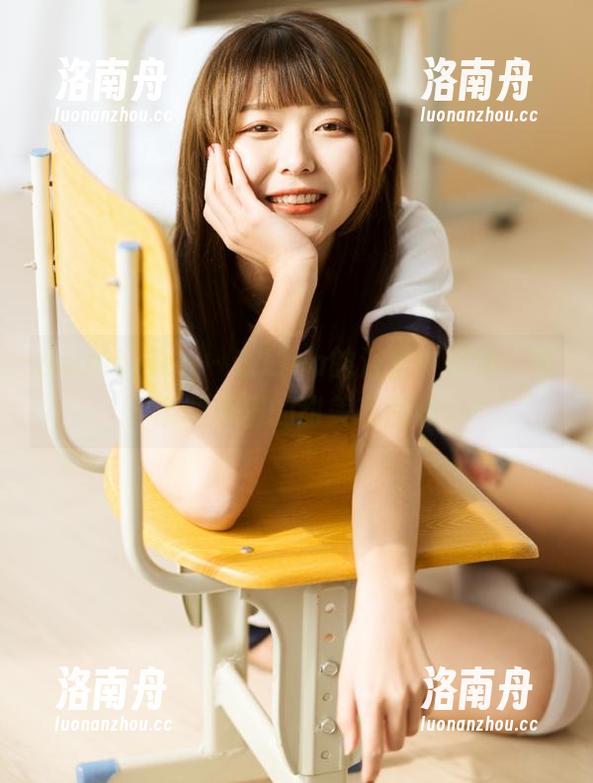 beautyleg-Lina beautyleg - 在Lina的浴室中绽放:高清图库里的甜美私房照