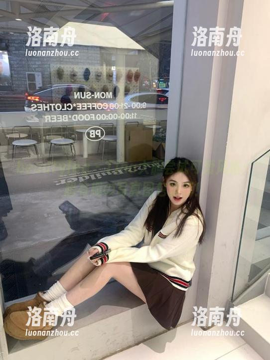 beautyleg-Tina beautyleg - Tina大胆尝试可爱风格:超有趣の写真图包推荐!