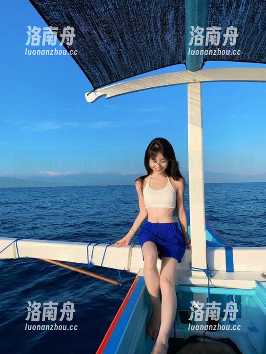 beautyleg-Yen beautyleg - 最新Yen女仆作品:对不起,我不是女仆,只是在扮演而已!