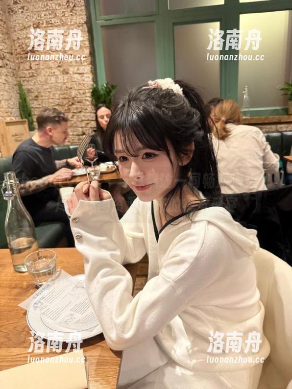 beautyleg-林瑞瑜 beautyleg - 与林瑞瑜一同畅游海边,尽享美图资源带来的视觉盛宴