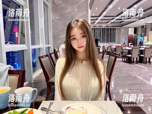 eloise软软 eloise软软私拍女仆兔尾巴图集,绽放独特的时尚魅力