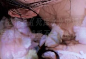 pans – 在作品《死库水》中观看咖喱的创意与灵感，感受不一样的青春滋味