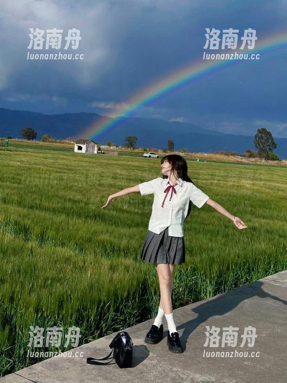pans-李沫 pans - 呆萌李沫自拍作品,图片资源分享让你一饱眼福!