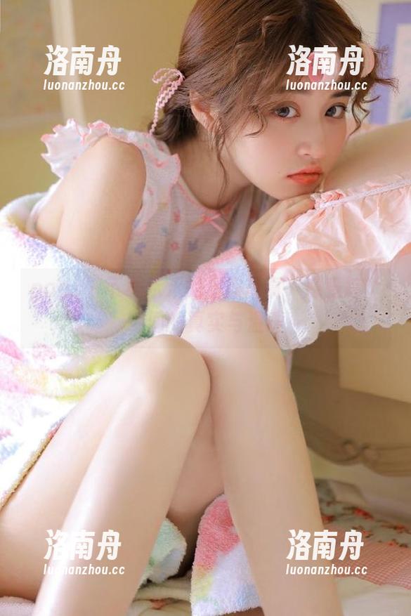 pans-禾禾 pans - 下载禾禾的居家写真,感受每个瞬间的真实与温暖