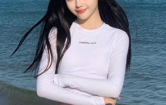 shimo霜月最新内衣写真大赏，cos风格引领时尚潮流