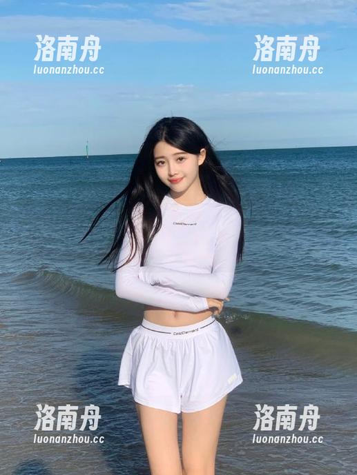 shimo霜月 shimo霜月最新内衣写真大赏,cos风格引领时尚潮流