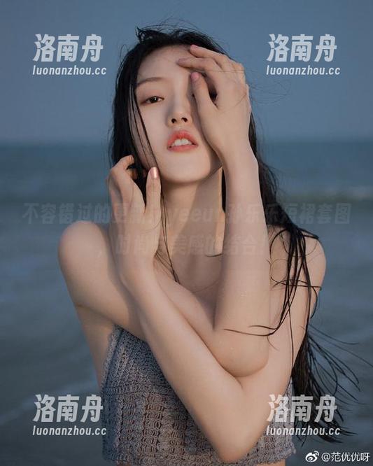 yeeun孙乐乐 不容错过的更新!yeeun孙乐乐短裙套图,时尚与美感的结合!
