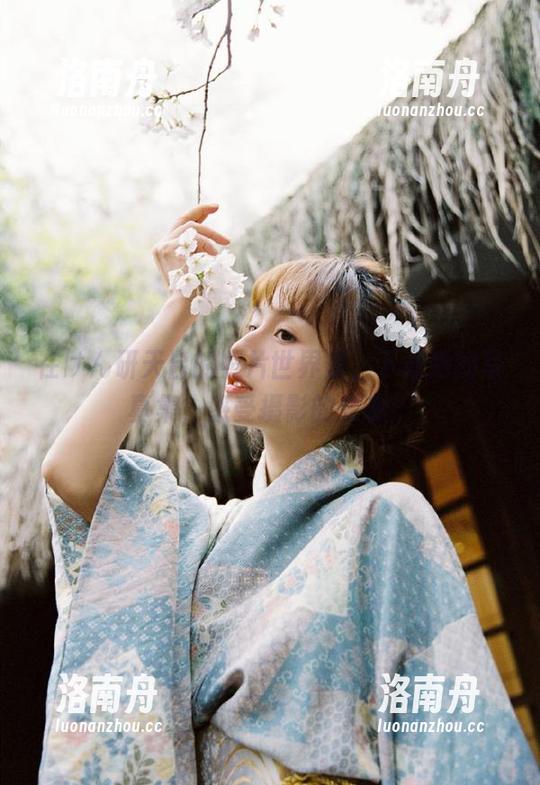 けん研 在けん研天台的照片世界里,下载她的写真集,感受摄影的灵魂!