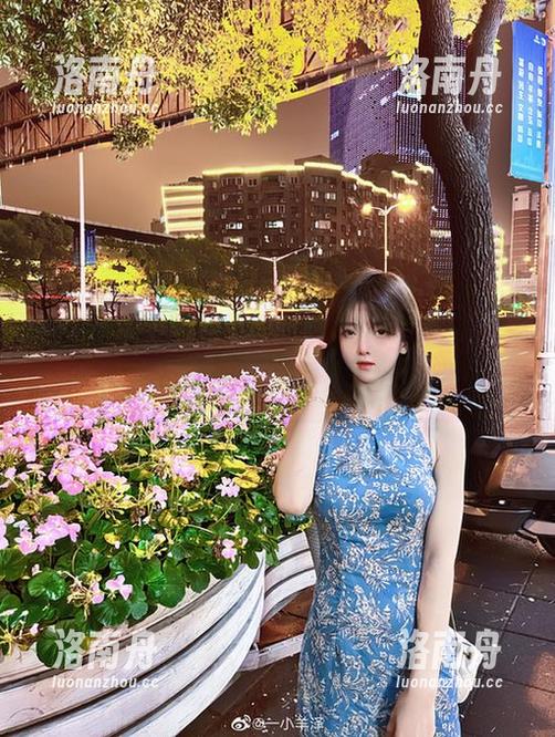 一小央泽 深入一小央泽的摄影世界,揭开私摄01原图与套图的魅力之旅