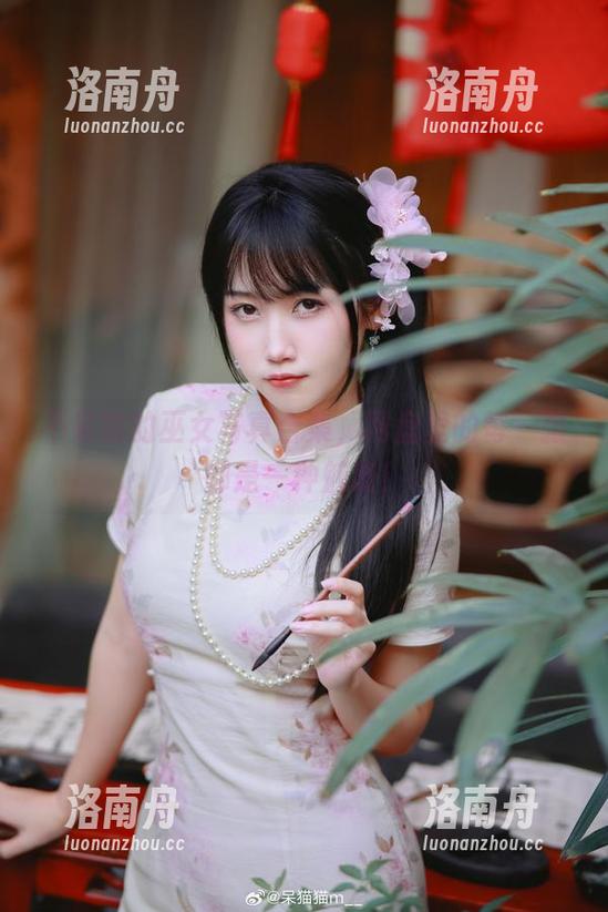 不呆猫 不呆猫的巫女写真合集,网盘里的每一张都是一种魅惑!