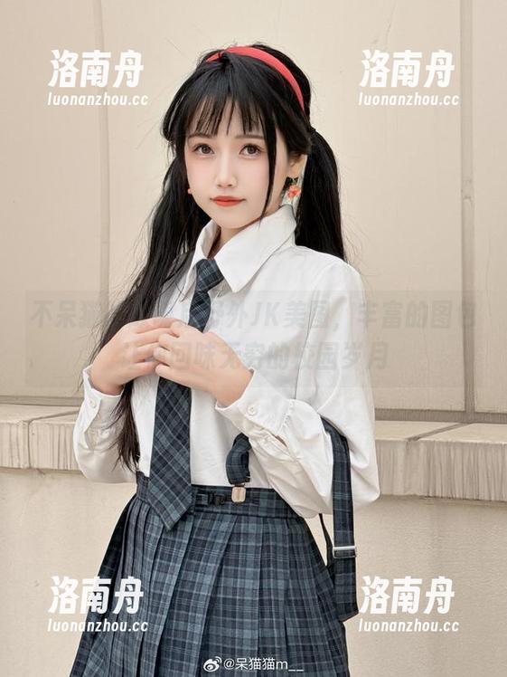不呆猫 不呆猫的放课后野外JK美图,丰富的图包让你回味无穷的校园岁月