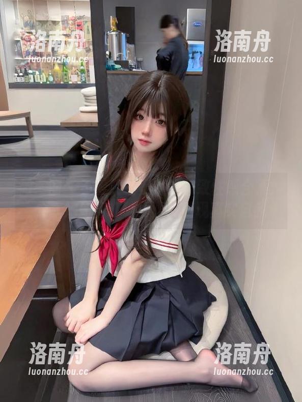 不爱笑的赛琳 微密圈 - 不爱笑的赛琳的极致性感合集:分享她如何打破界限、展现真实自我