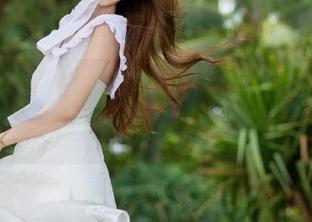 丝慕GIRL – 难以抗拒的“泡芙毛衣”写真资源，来感受视觉的极致享受！