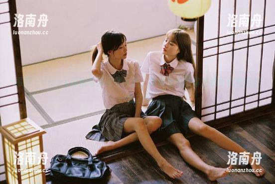 丽柜-Vicky 丽柜 - Vicky御姐写真系列合集,高清壁纸带你游走于优雅与性感之间