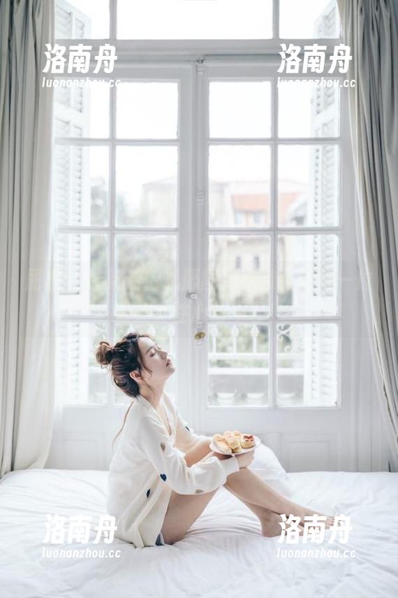 丽柜-佳怡 丽柜 - 最新佳怡礼服图库来袭,让每一位爱美女性心动不已!