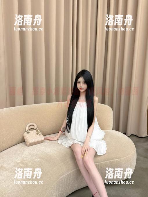 丽柜-小唐 丽柜 - 探索小唐婚纱的最新风格,绚丽图片等你欣赏
