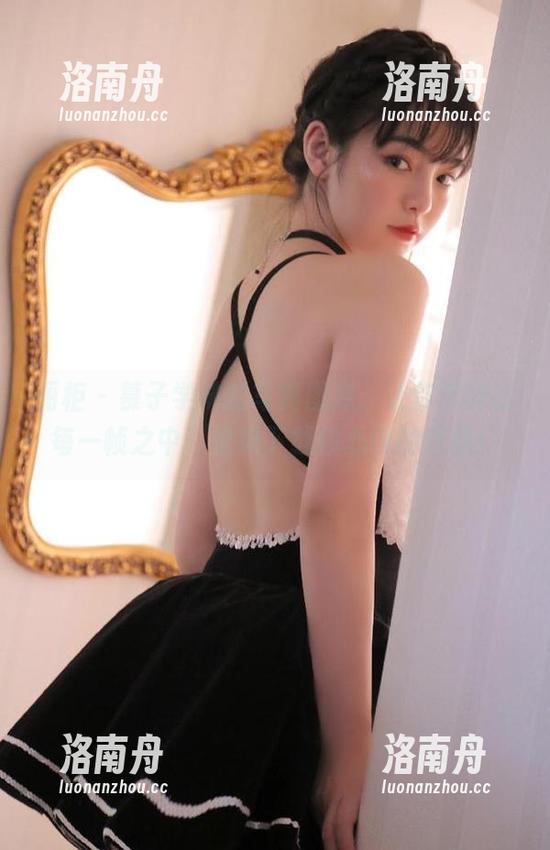 丽柜-慕子 丽柜 - 慕子学妹的写真图库,让你沉醉在每一帧之中,快来下载你心仪的作品!