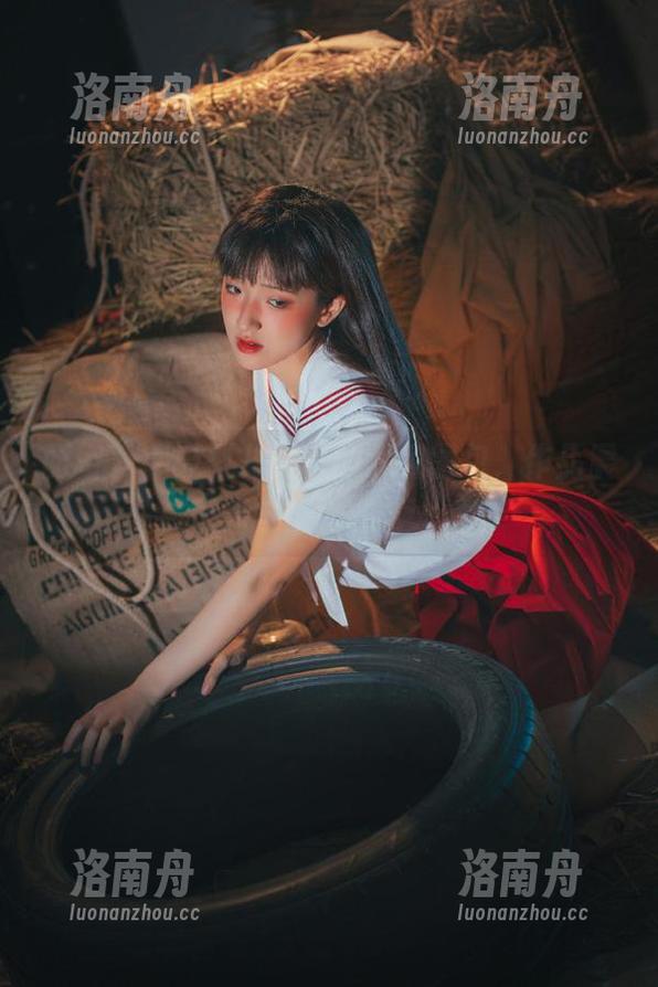 丽柜-敏儿 丽柜 - 感受敏儿天台的梦幻图包,作品展现无与伦比的艺术性