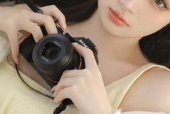 丽柜 – 探索双生花的魅力：文芮全套原图带你感受闺蜜情丝