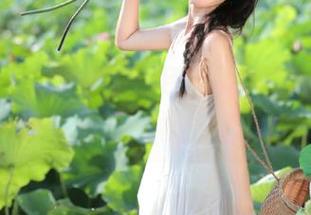 丽柜 – 探索蕊蕊的白色写真，完美美图资源为你带来视觉盛宴！
