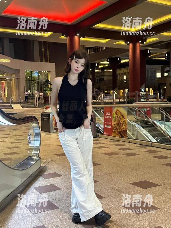 丽柜-钟晴 丽柜 - 钟晴香丝丽人视觉盛宴:精致摄影作品合集,尽显美丽魅力