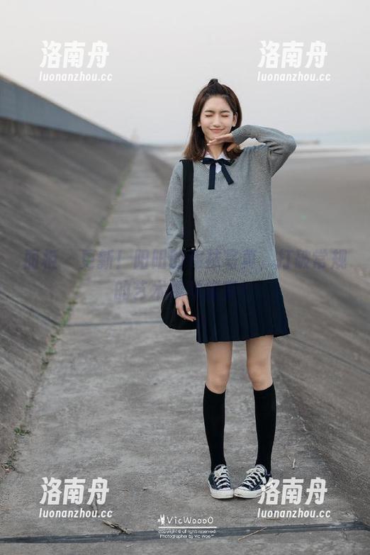 丽柜-阳阳 丽柜 - 更新!阳阳的棉袜写真,打破常规的艺术视觉盛宴!