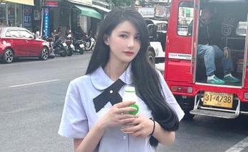 克拉女神 – 超萌周迪短裙写真照片合集，洋溢着青春气息，快来感受这份快乐吧！