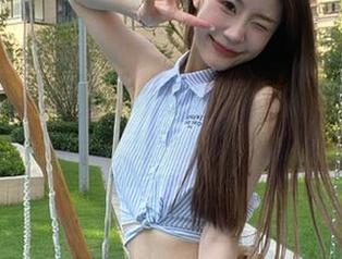 克拉女神 – 绝对的视觉盛宴！宋黛美足精选作品集，无敌诱惑不容错过！