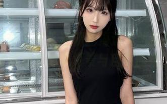 克拉女神 – 关注珊珊的海边美图最新更新，带你沉浸在绝美海景与自然的氛围中！