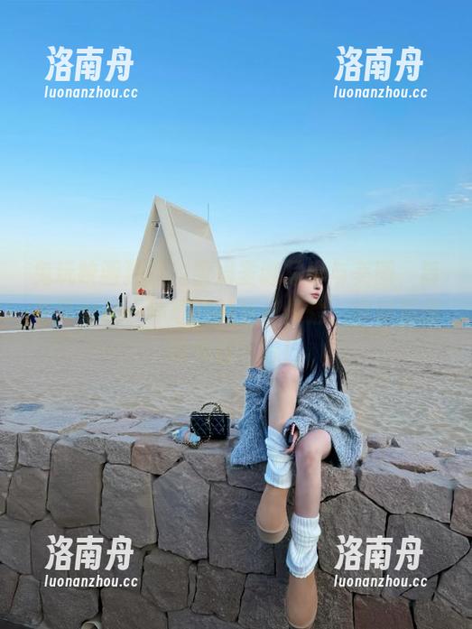 兔玩映画独特的雷姆圣诞写真与美图，旨在带给你一种奇妙的节日体验，感受温暖的冬日气息！