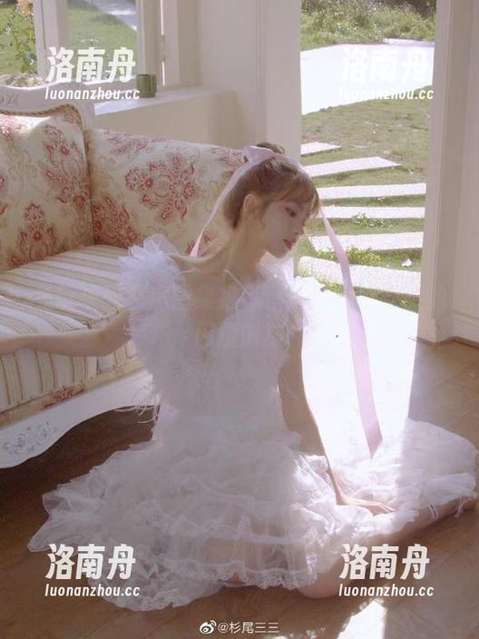 兔玩映画 兔玩映画私房图集推荐:清新睡衣少女的闪耀时刻