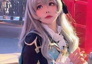 六二二同学分享私拍原图，原神芭芭拉的迷人瞬间不容错过