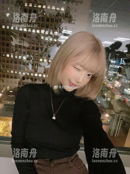 切切celia 切切celia亲自揭晓,亚丝娜泳装的免费作品让你感受夏日气息,快来瞧瞧!