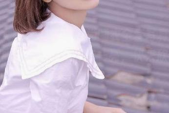 初夏女神 – 柒柒的时尚睡衣全套写真，清新靓丽的图片让你眼前一亮，快来欣赏吧！