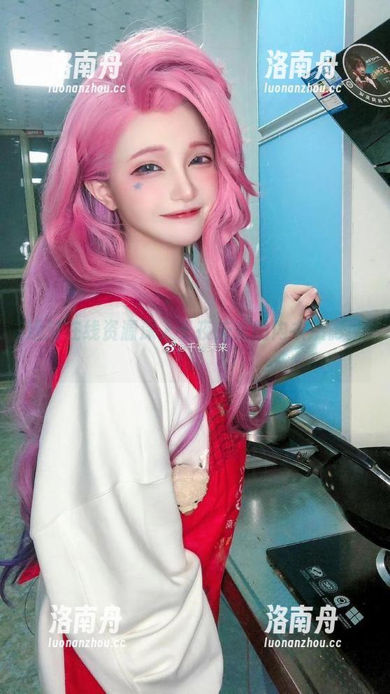 千夜未来 通过在线资源深入千夜未来的内衣摄影世界