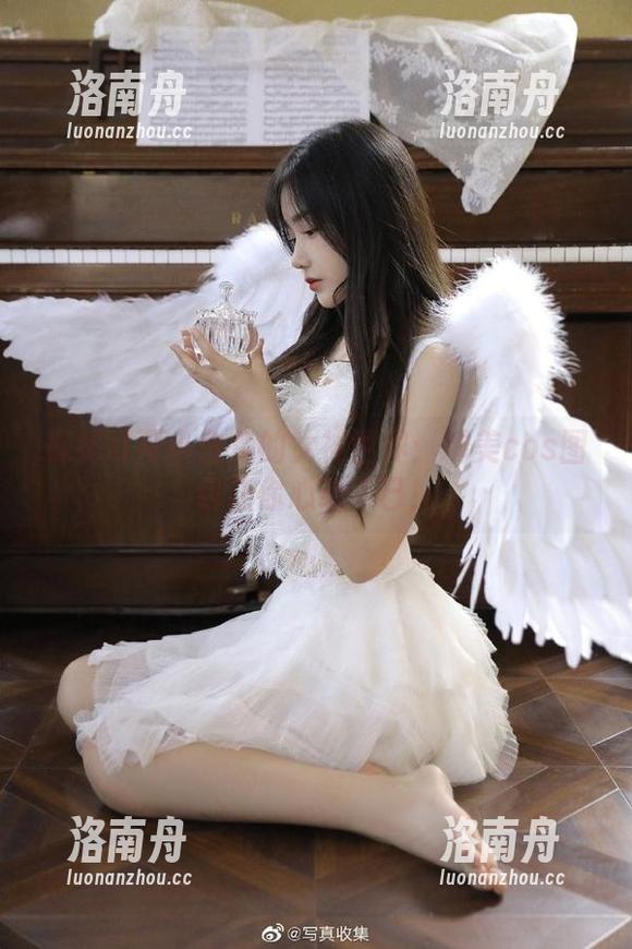 可可小白兔 探秘可可小白兔的女神世界:精美cos图包让你心动不已!