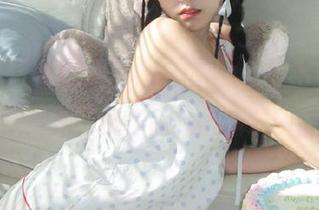 嗲囡囡 – 夏笑笑Summer演绎皮衣风情，探索她写真作品中的精致图片