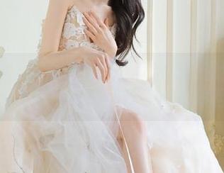 嗲囡囡 – 探索模特YOYO的美脚视觉盛宴：丰富的图集资源等你来体验