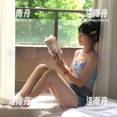 嗲囡囡 - 火辣天台下，流氓小巫女的全套写真让你无法自拔的诱惑