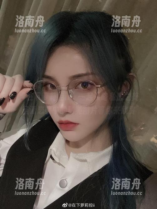 在下萝莉控ii 与“在下萝莉控ii”一起领略私房之美,圣诞恋歌中的精美图片等你来欣赏
